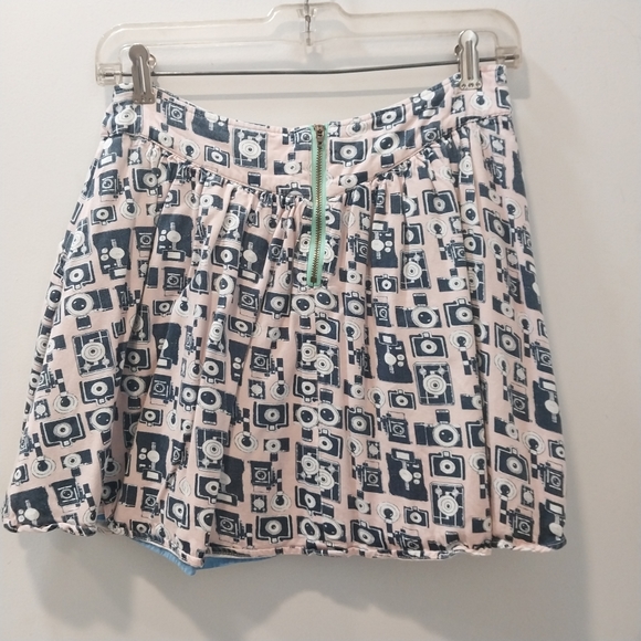 johnnie b | camera skirt - Picture 9 of 11